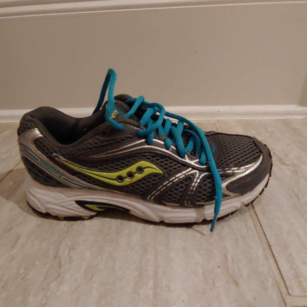 Saucony Oasis Running Shoes Size 6